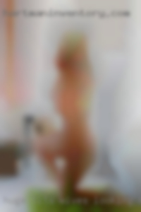Huge tits wives looking for no strings fun!