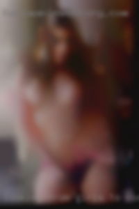 Looking from girls to connect discreetly.